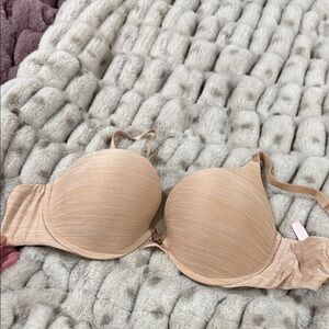 Victoria's Secret Tan Bra 32dd